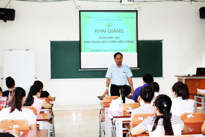 Khai giảng khoá đào tạo Kinh doanh bưu chính-viễn thông